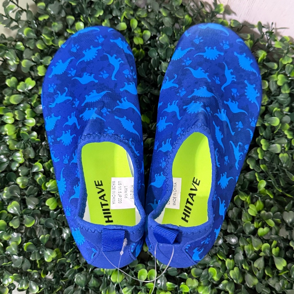 Blue Water Shoes with Perforated Design NEW - Picture 4 of 5